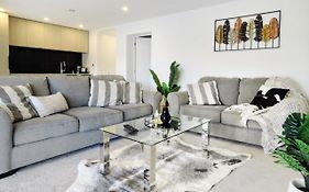 Executive Living In Bluewater