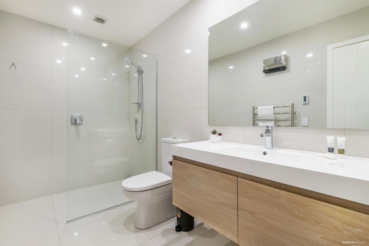 Executive Living In Bluewater Apartment Queenstown Exterior photo