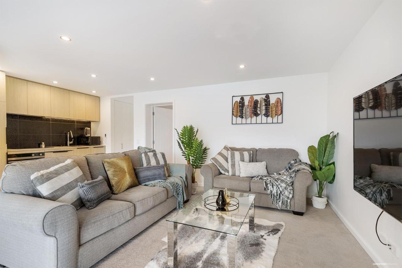 Executive Living In Bluewater Apartment Queenstown Exterior photo